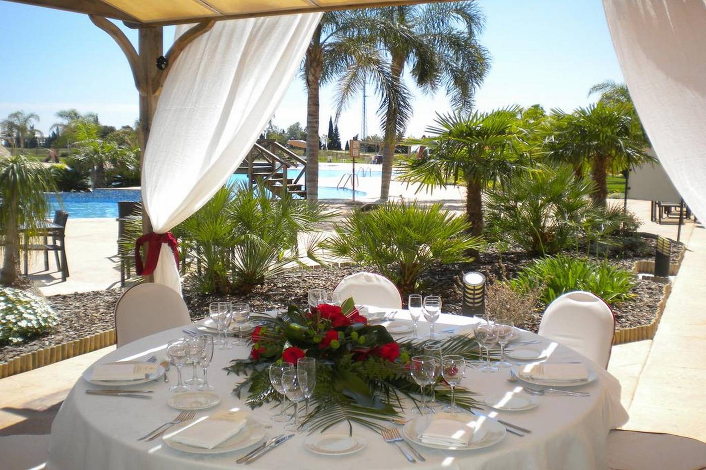 Sercotel-Hotel-Bonalba-Alicante-Pool-11