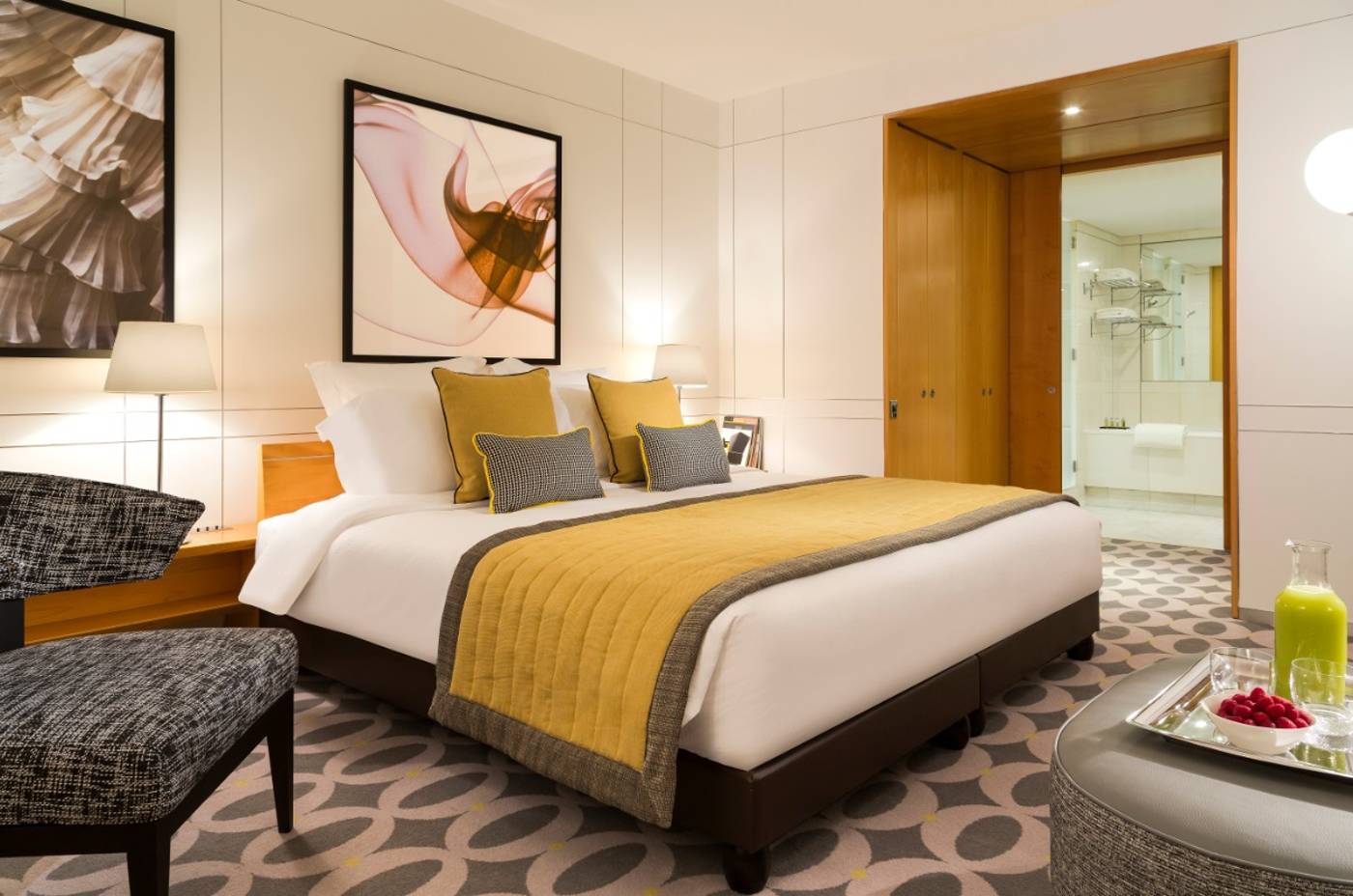 La-Clef-Tour-Eiffel-Paris-by-The-Crest-Collection-Room-19