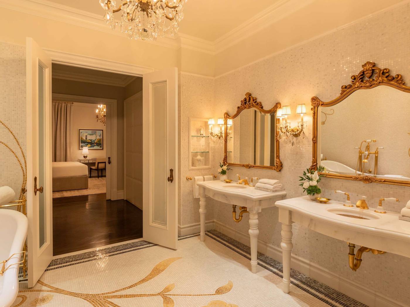 The-Plaza-Hotel-Room-62