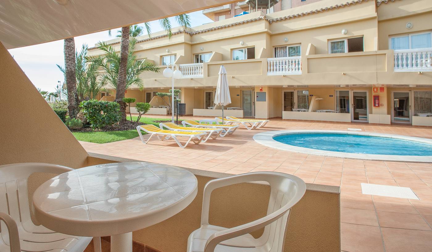 04.09.25 RH Casablanca Suites