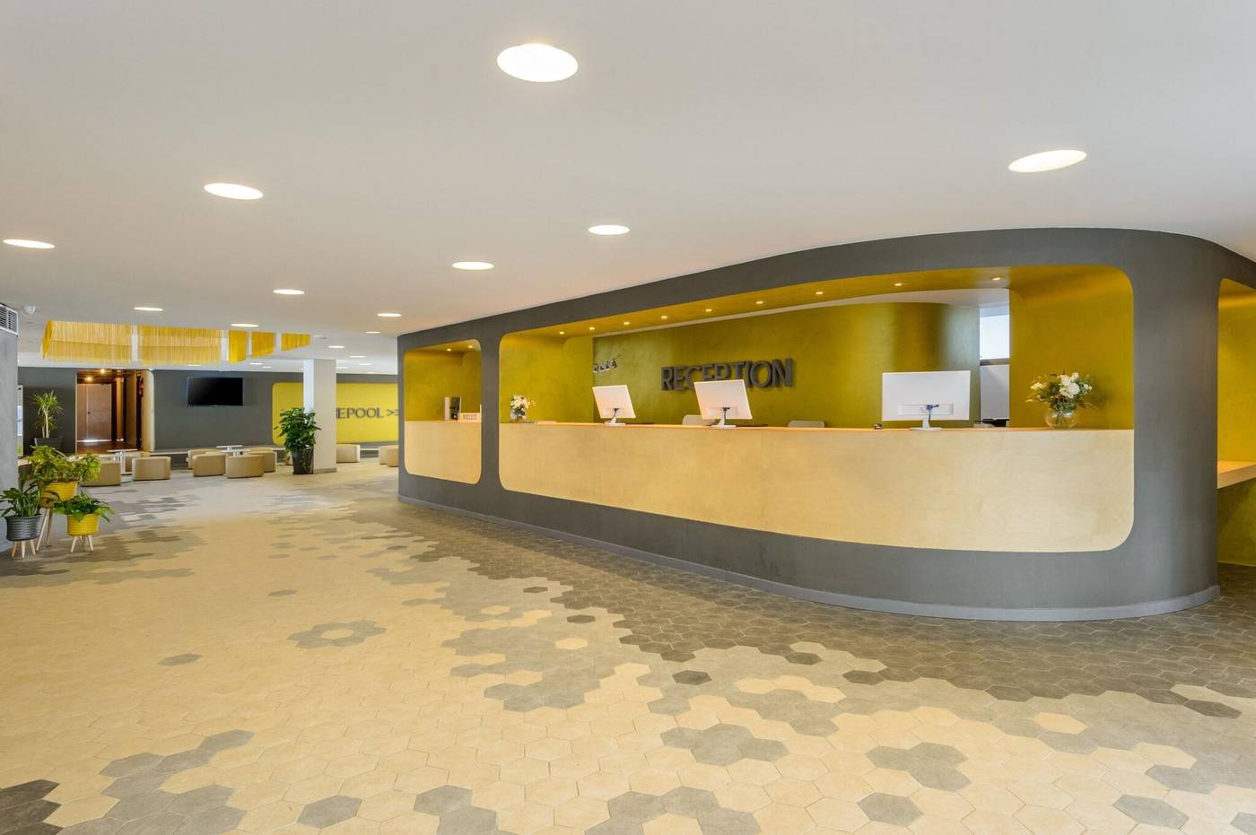 Apartamentos-Playasol-Jabeque-Dreams-Lobby-35