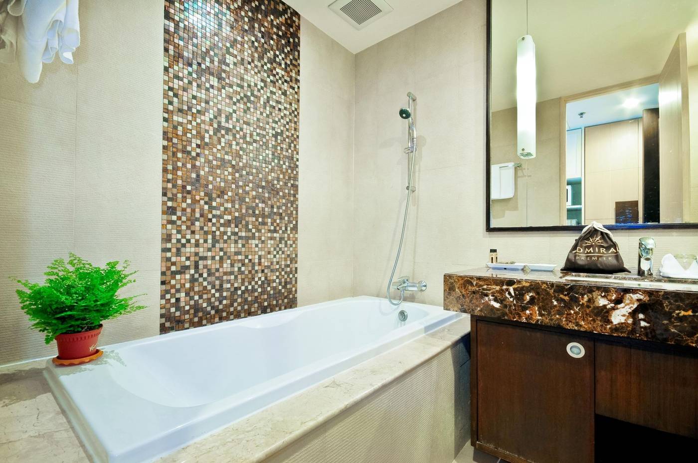 Admiral-Premier-Sukhumvit--SHA-Plus----Room-19