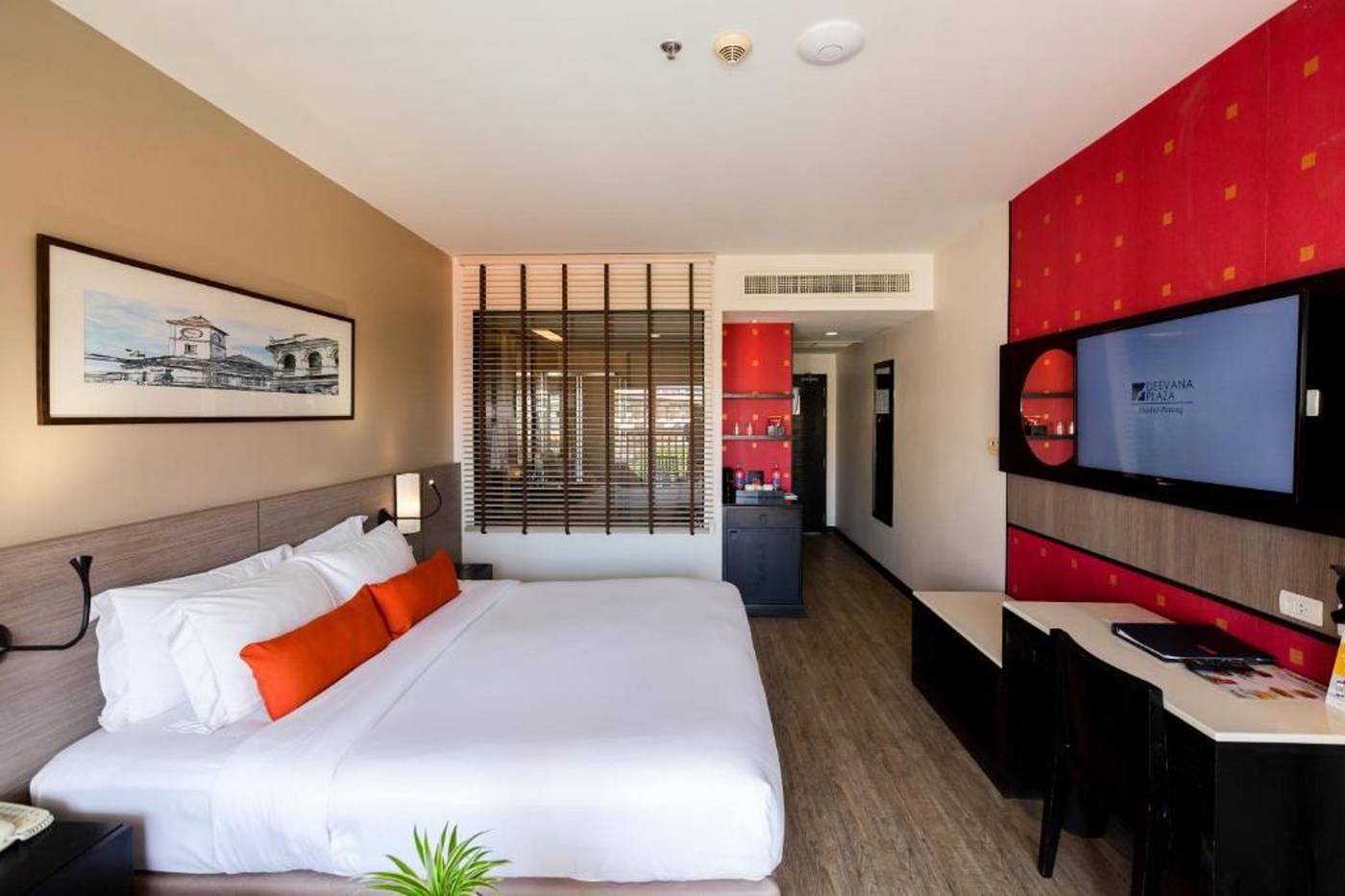 Deevana-Plaza-Phuket-Room-15