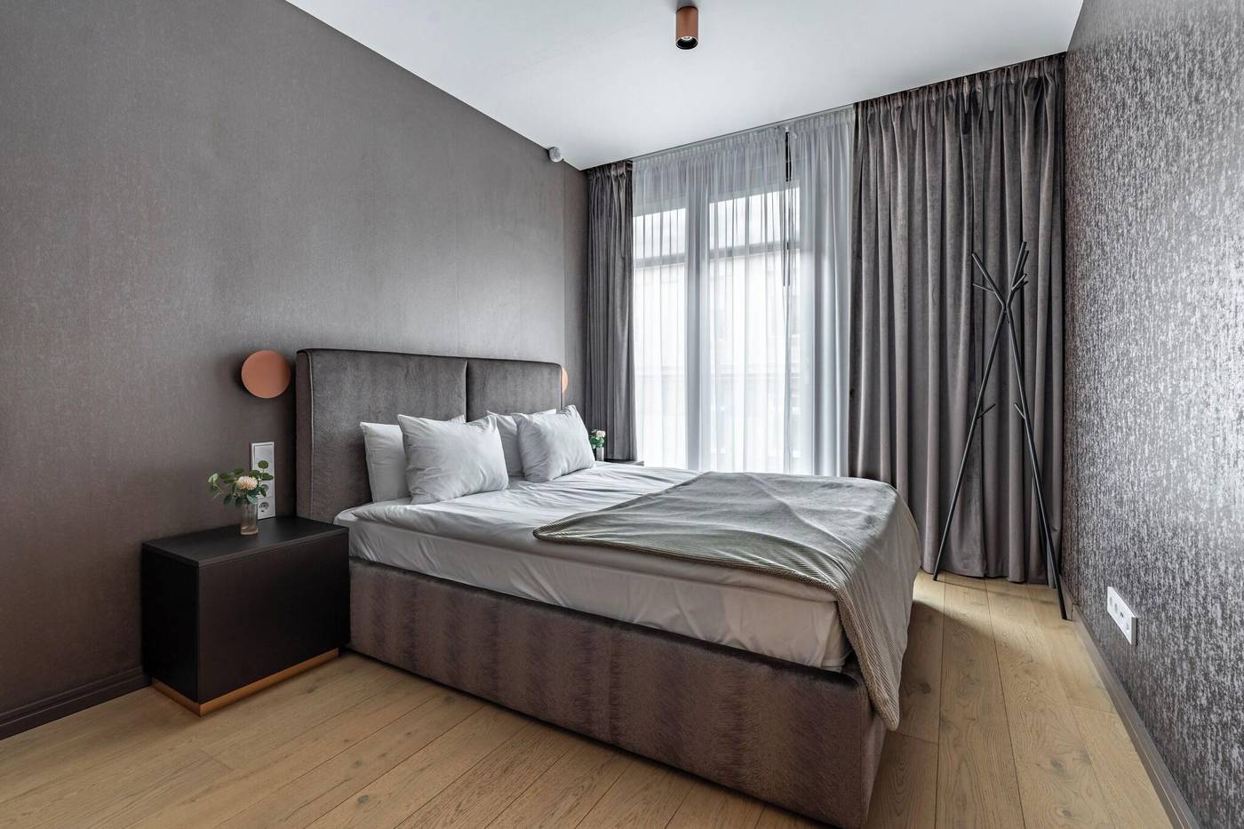 Hotel-Emerald---Suites-Room-56