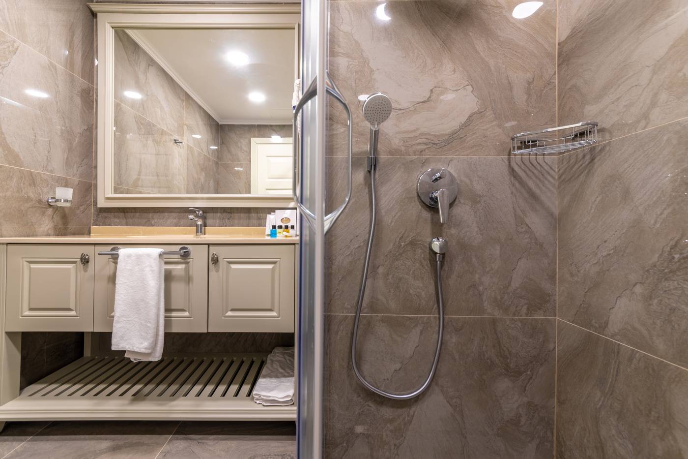 Grand-Yazici-Club-Turban-Thermal-Hotel-Room-53