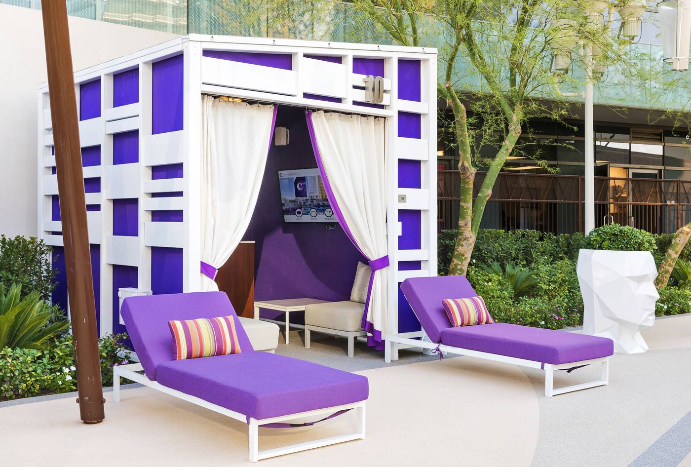 The-Cosmopolitan-of-Las-Vegas-Pool-1