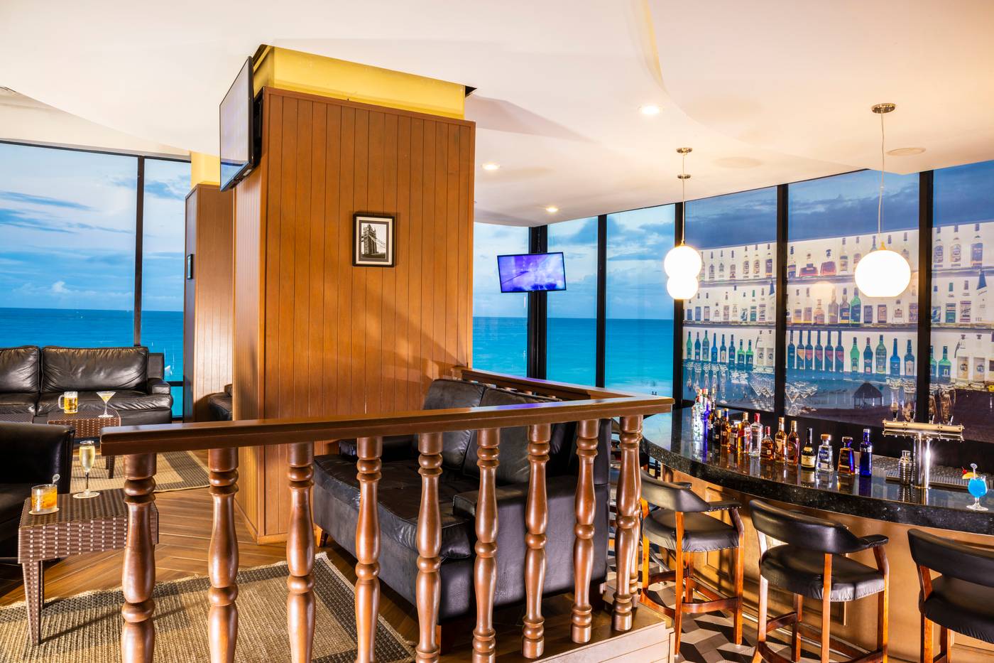 Crown-Paradise-Club-Cancun-Bar-40