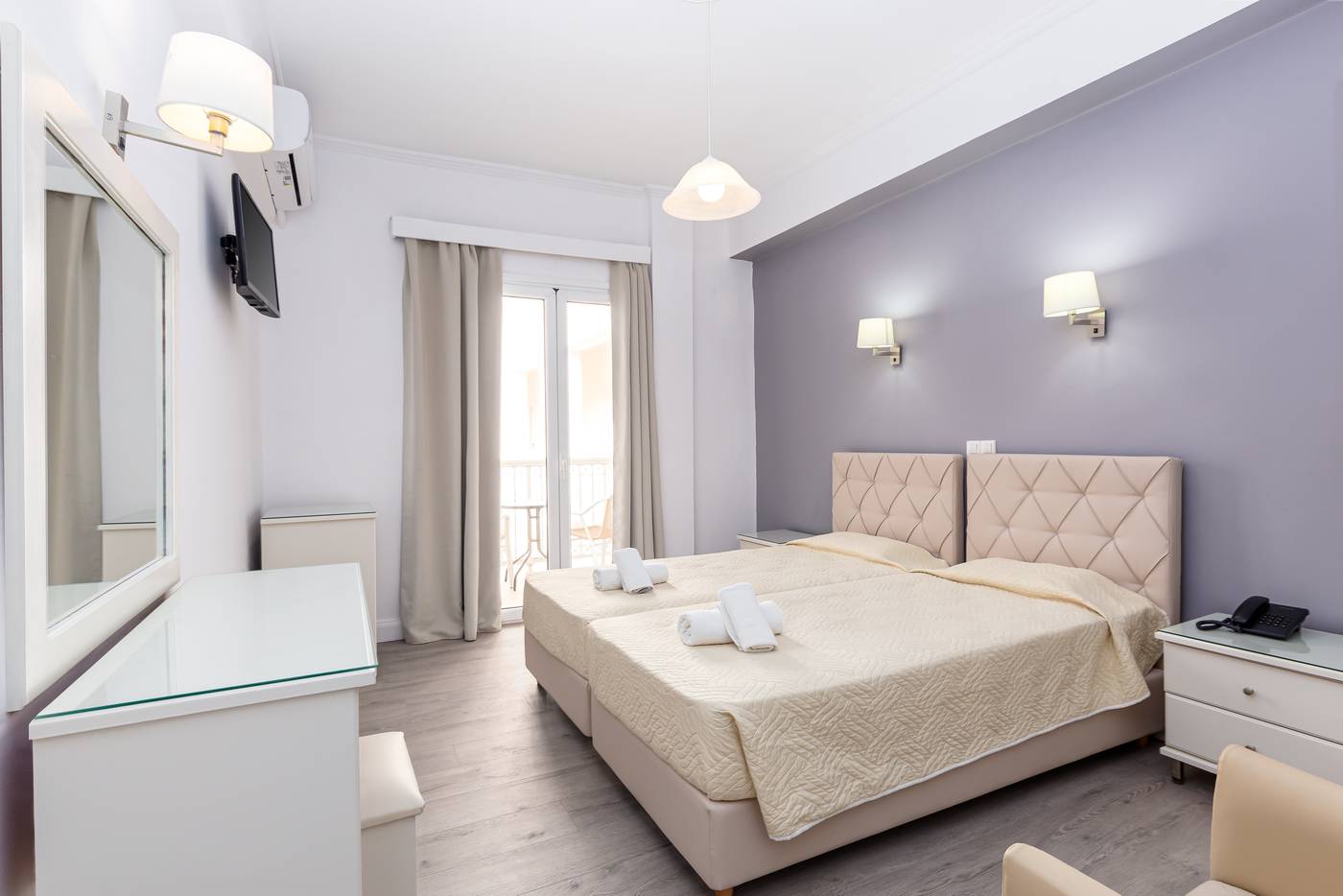 Oasis-Hotel-Room-15