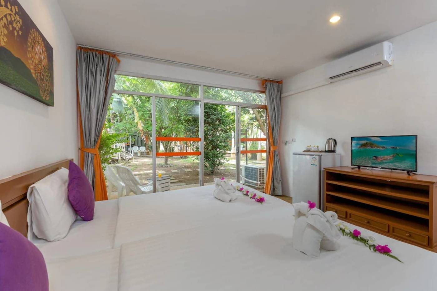 Phuket-Sea-Resort-SHA-by-ZUZU-Room-20
