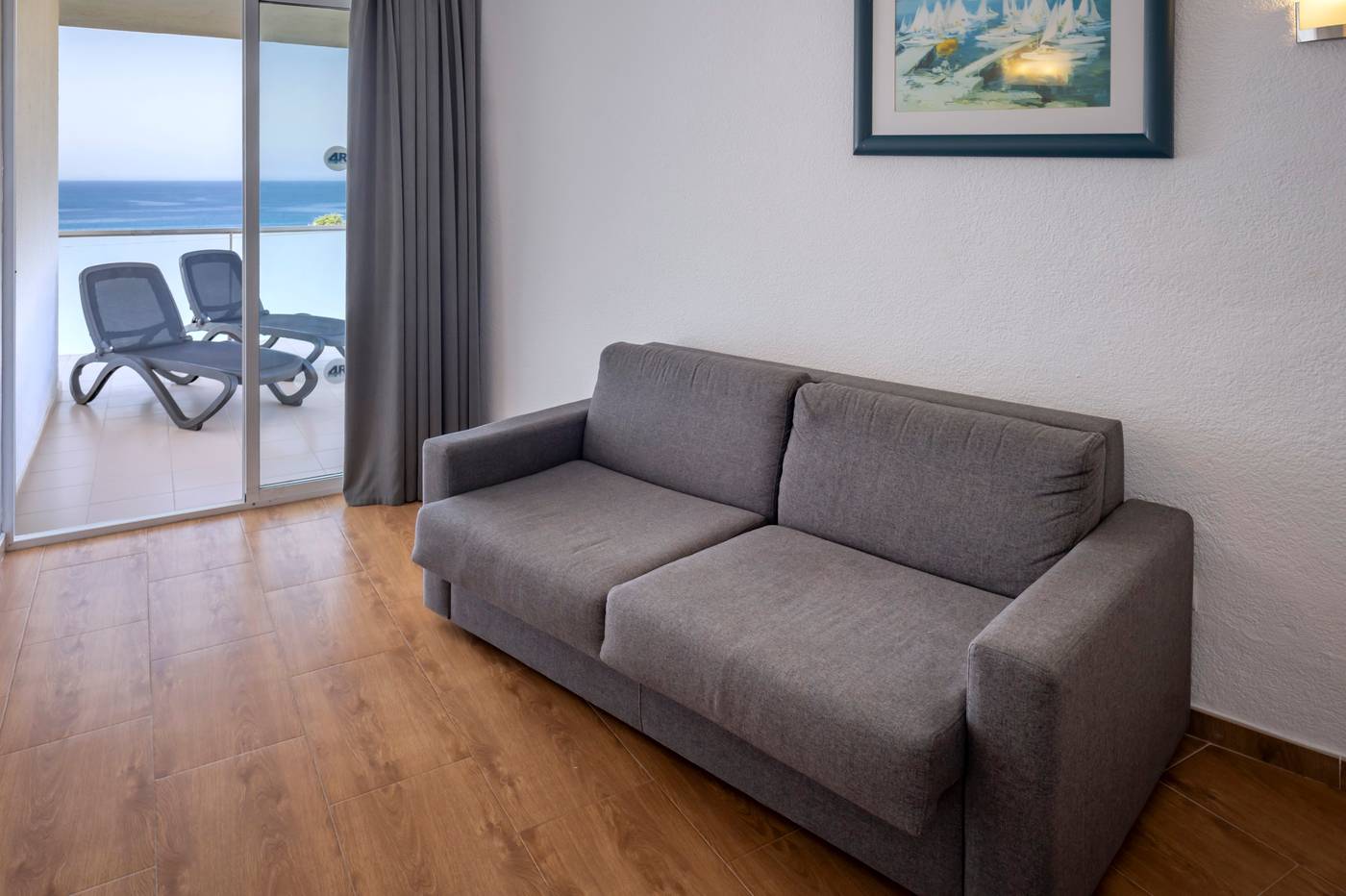 4R-Salou-Park-Resort-I-Room-28