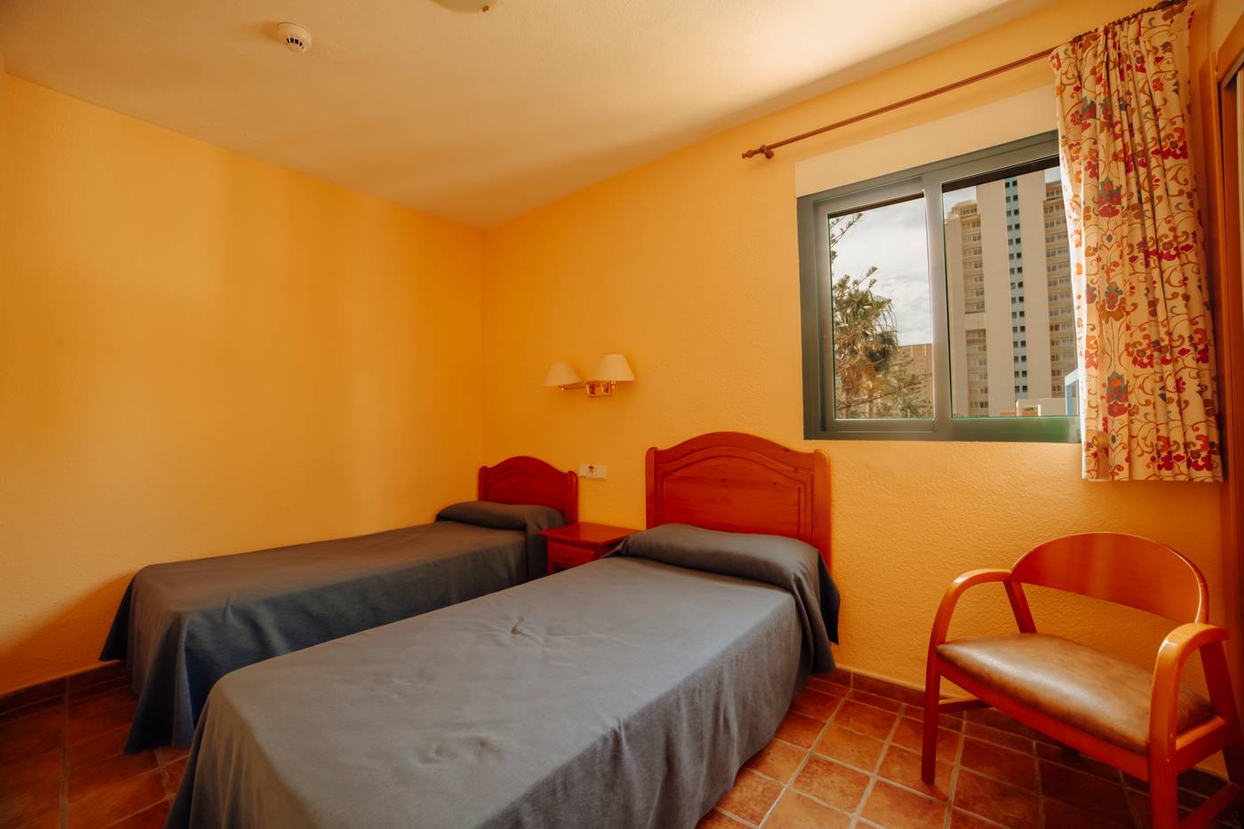 Palm-Court-Apartments-Room-15
