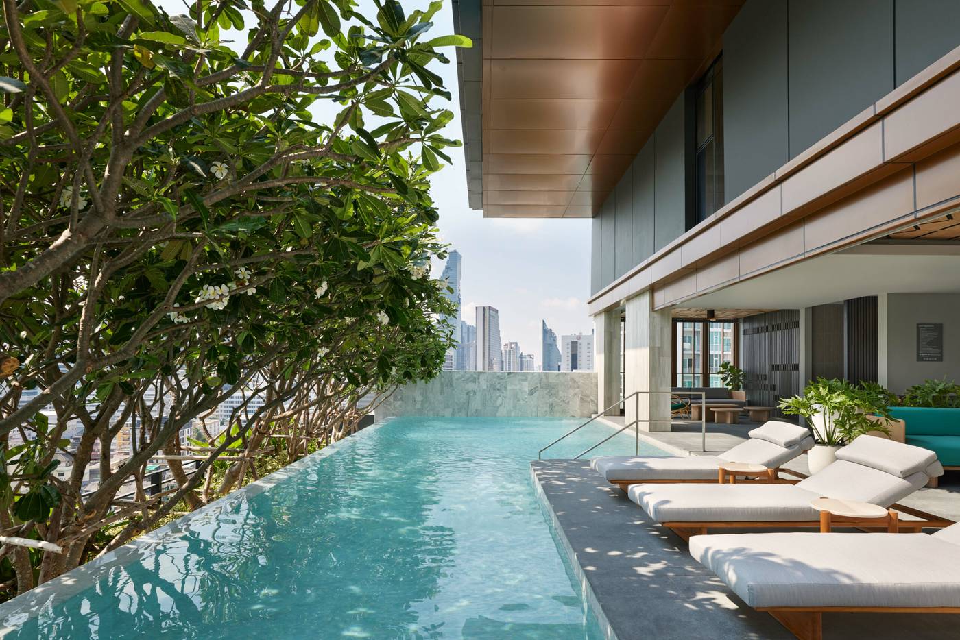 dusitD2-Samyan-Bangkok-Pool-36
