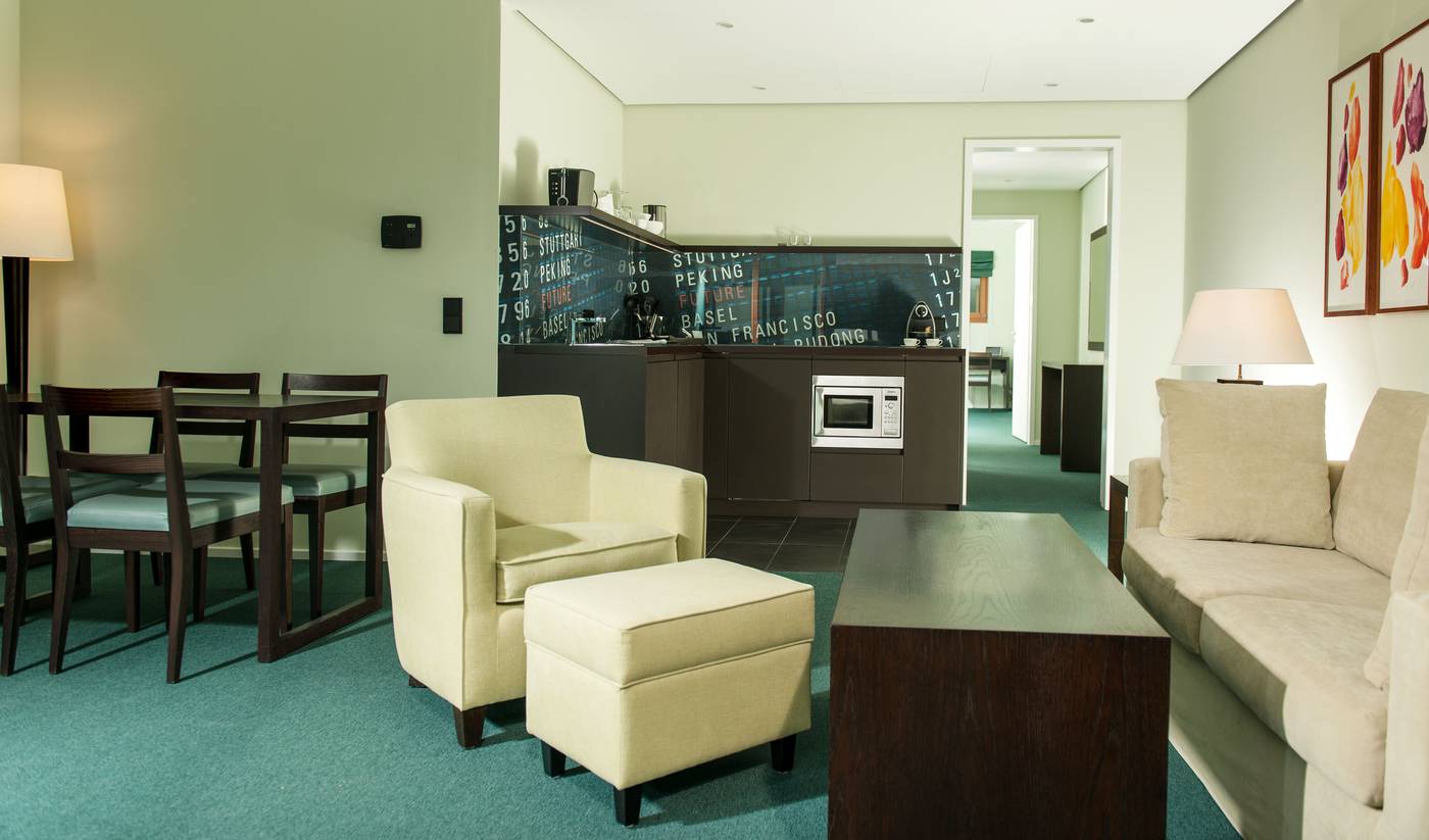 Clipper-Boardinghouse-Berlin-Gendarmenmarkt-Room-3