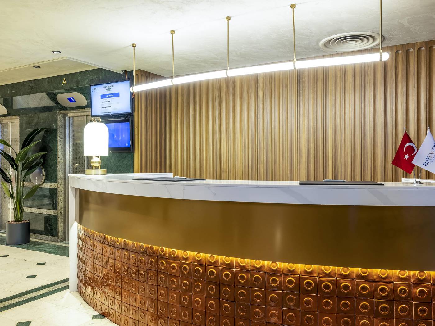 Elite-World-Comfy-Istanbul-Taksim-Hotel-Lobby-8