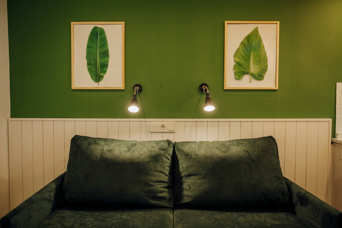 Palm-Court-Apartments-Room-17