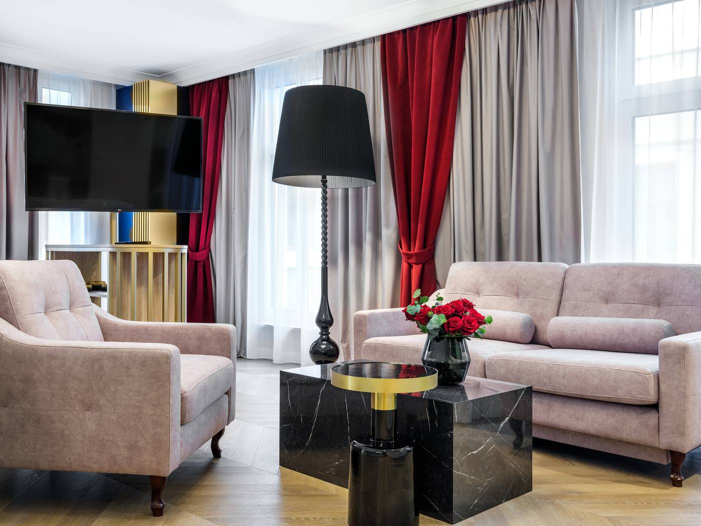 Hotel-Golden-Queen-Room-12