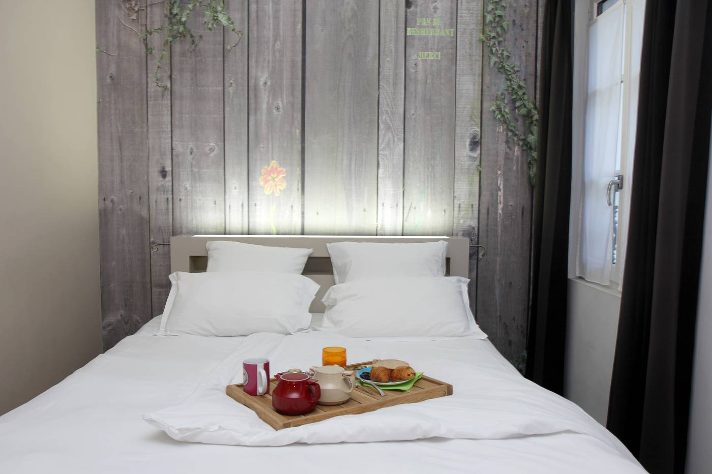 Hotel-Litteraire-Arthur-Rimbaud--BW-Signature-Coll-Room-54