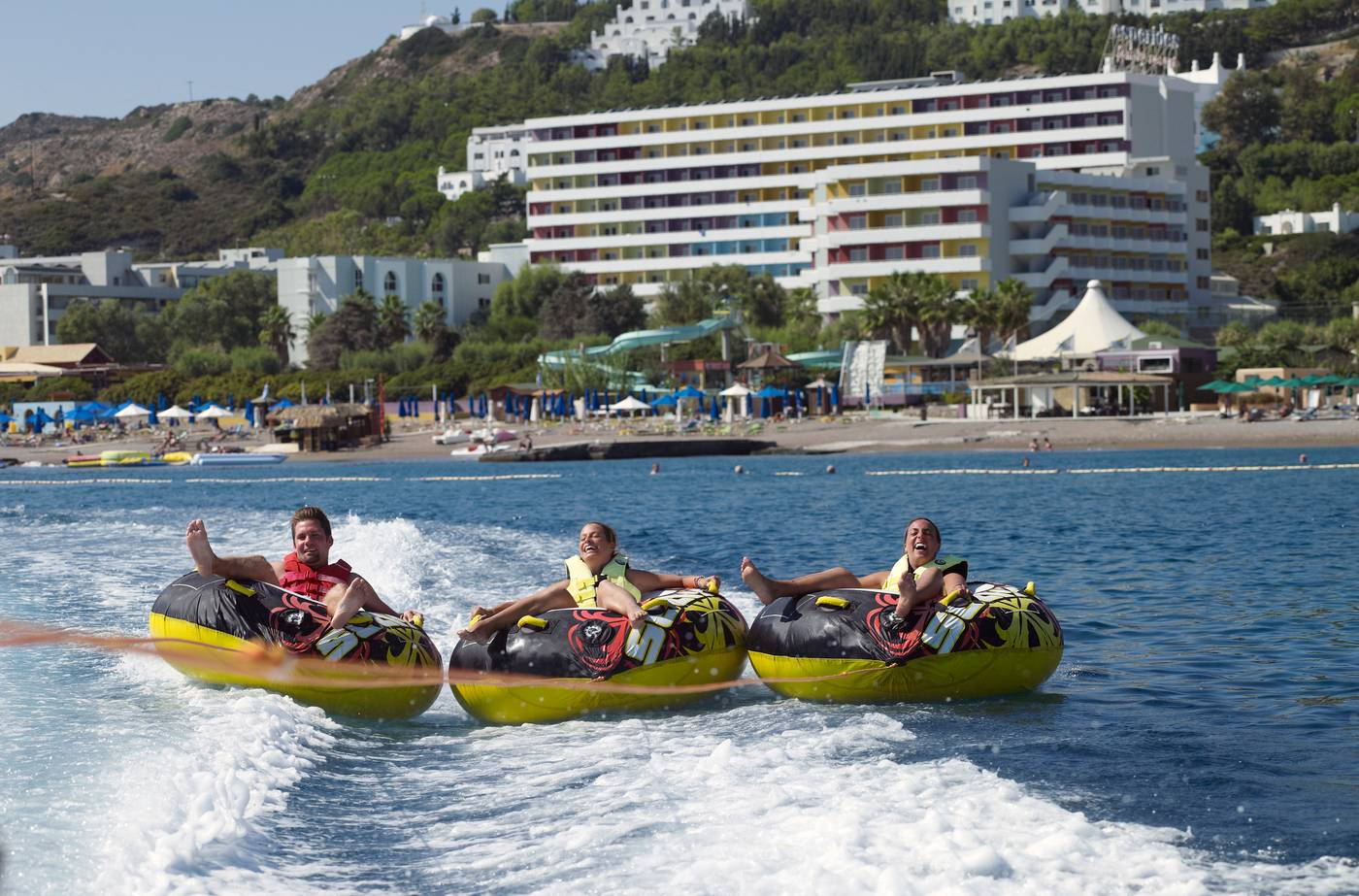 Esperos-Palace-Hotel-Sports-and-Entertainment-17