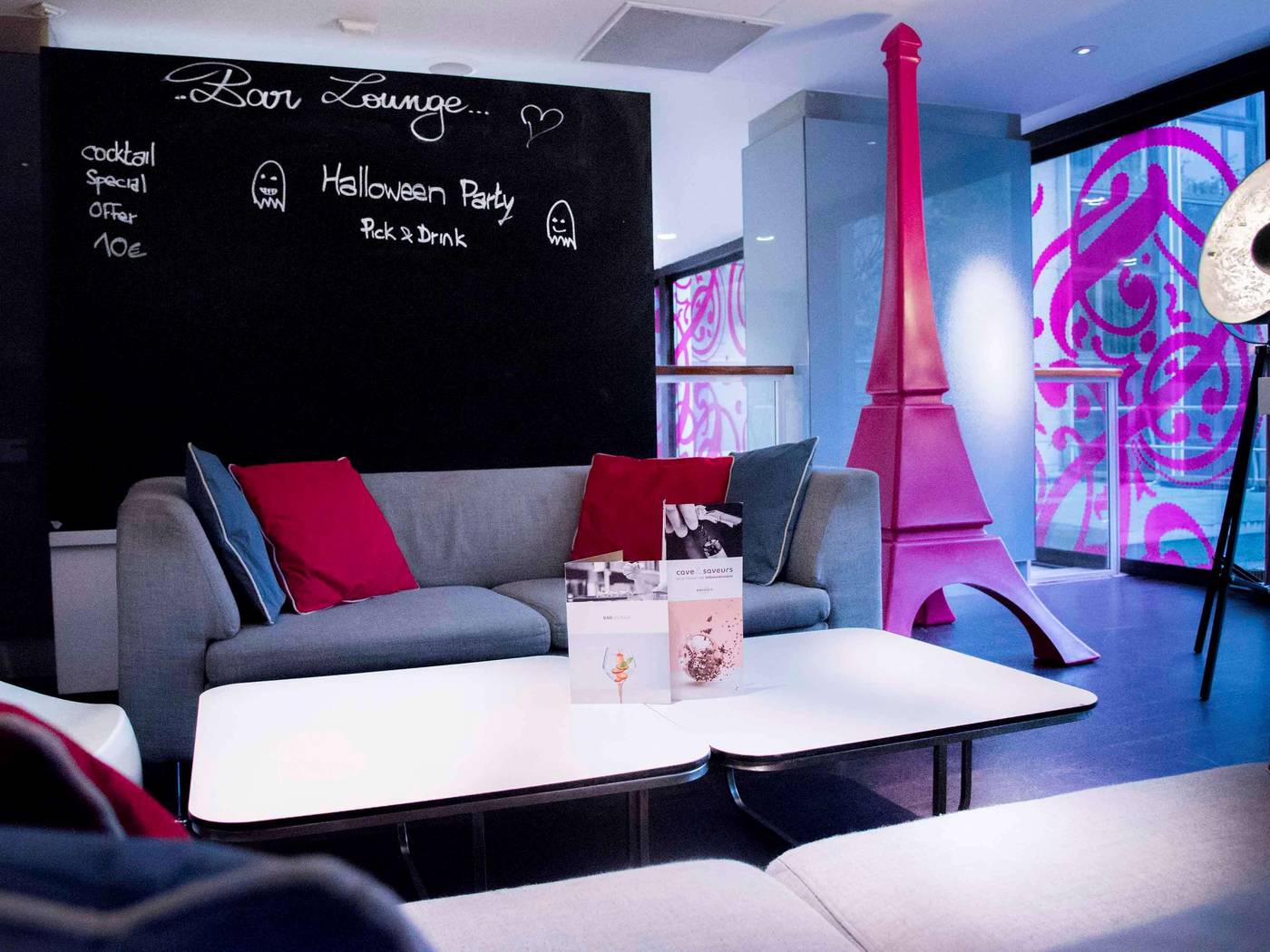 Mercure-Paris-Tour-Eiffel-Suffren-Bar-25