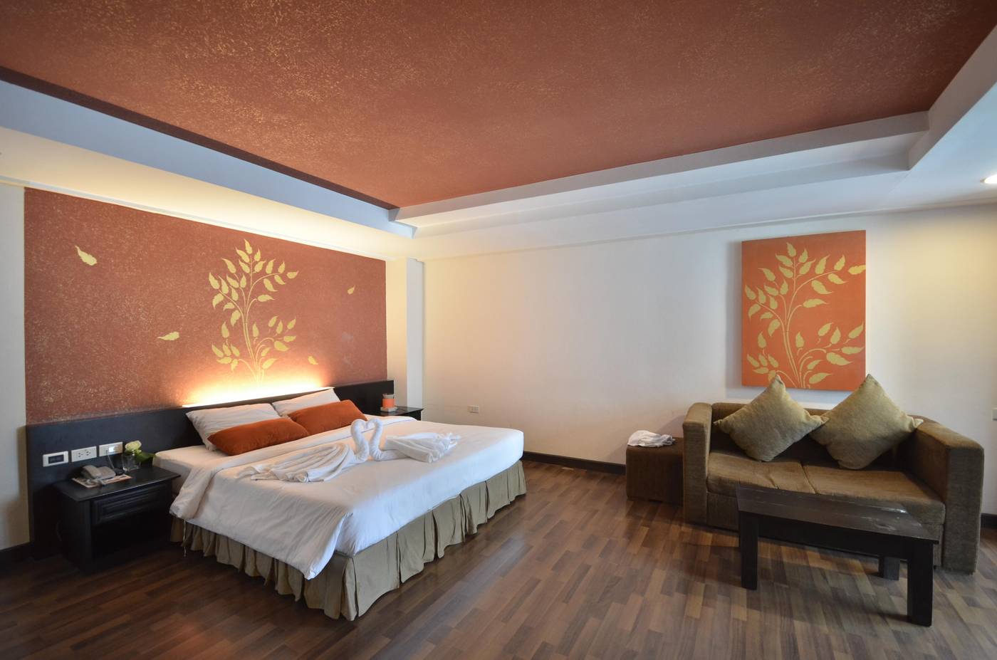 Heritage-Hotels-Sathorn-Room-3