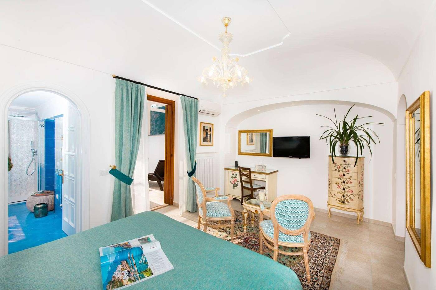 Hotel-Villa-Gabrisa-Room-15