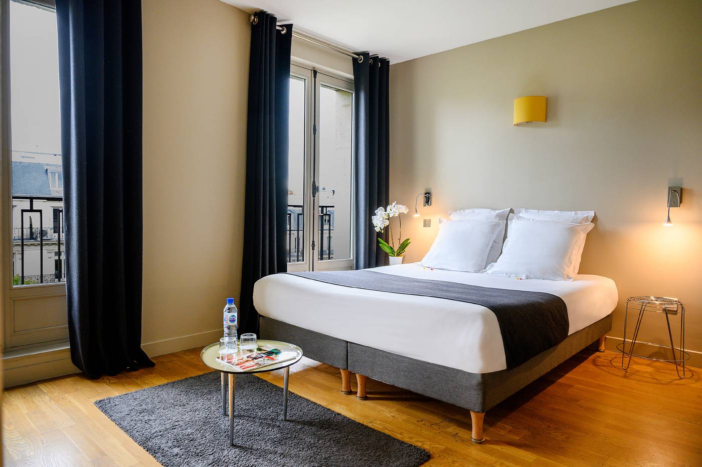 Suites-and-Hotel-Helzear-Champs-Elysees-Room-3