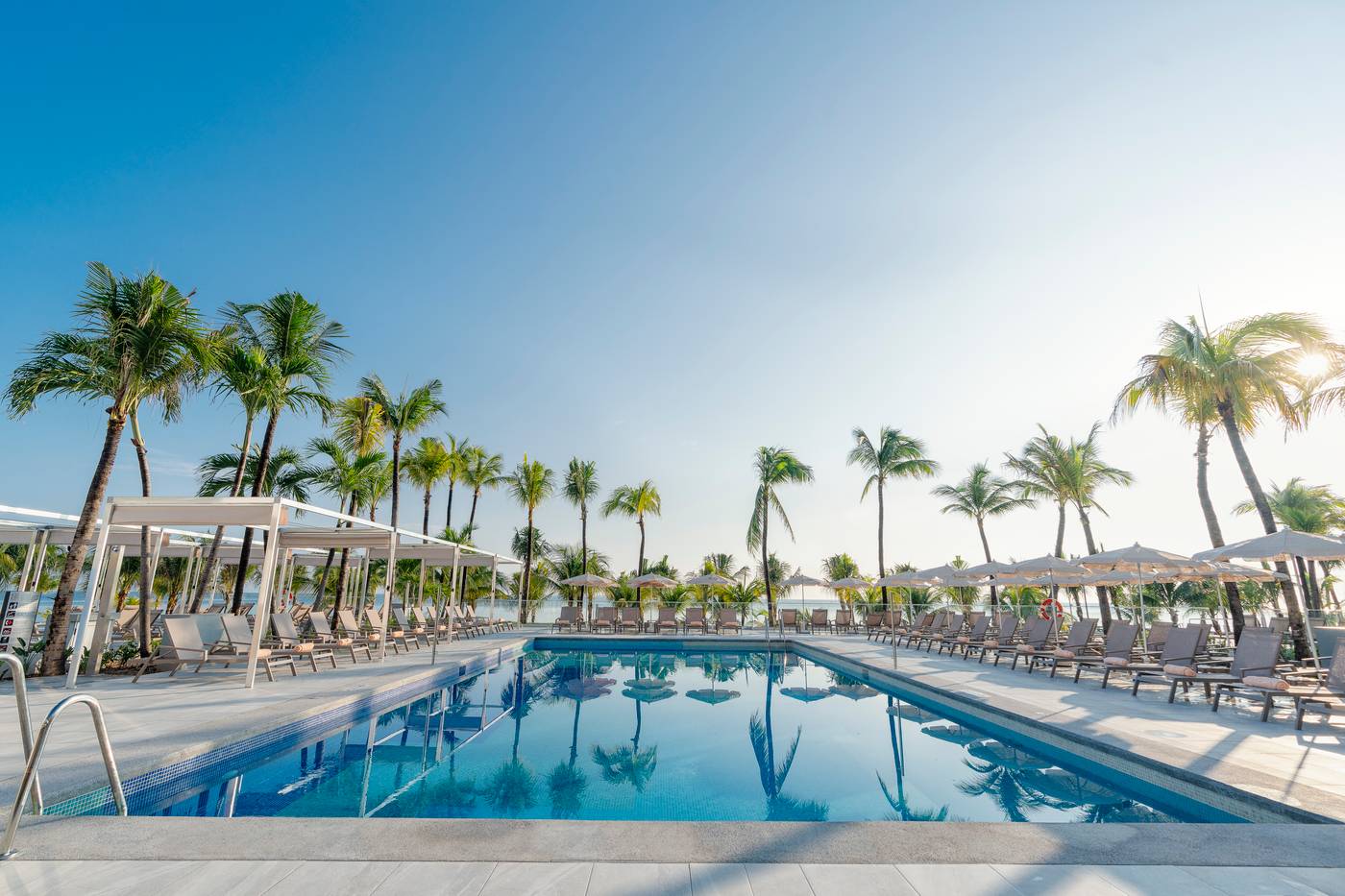 Riu-Caribe-All-Inclusive-Pool-6