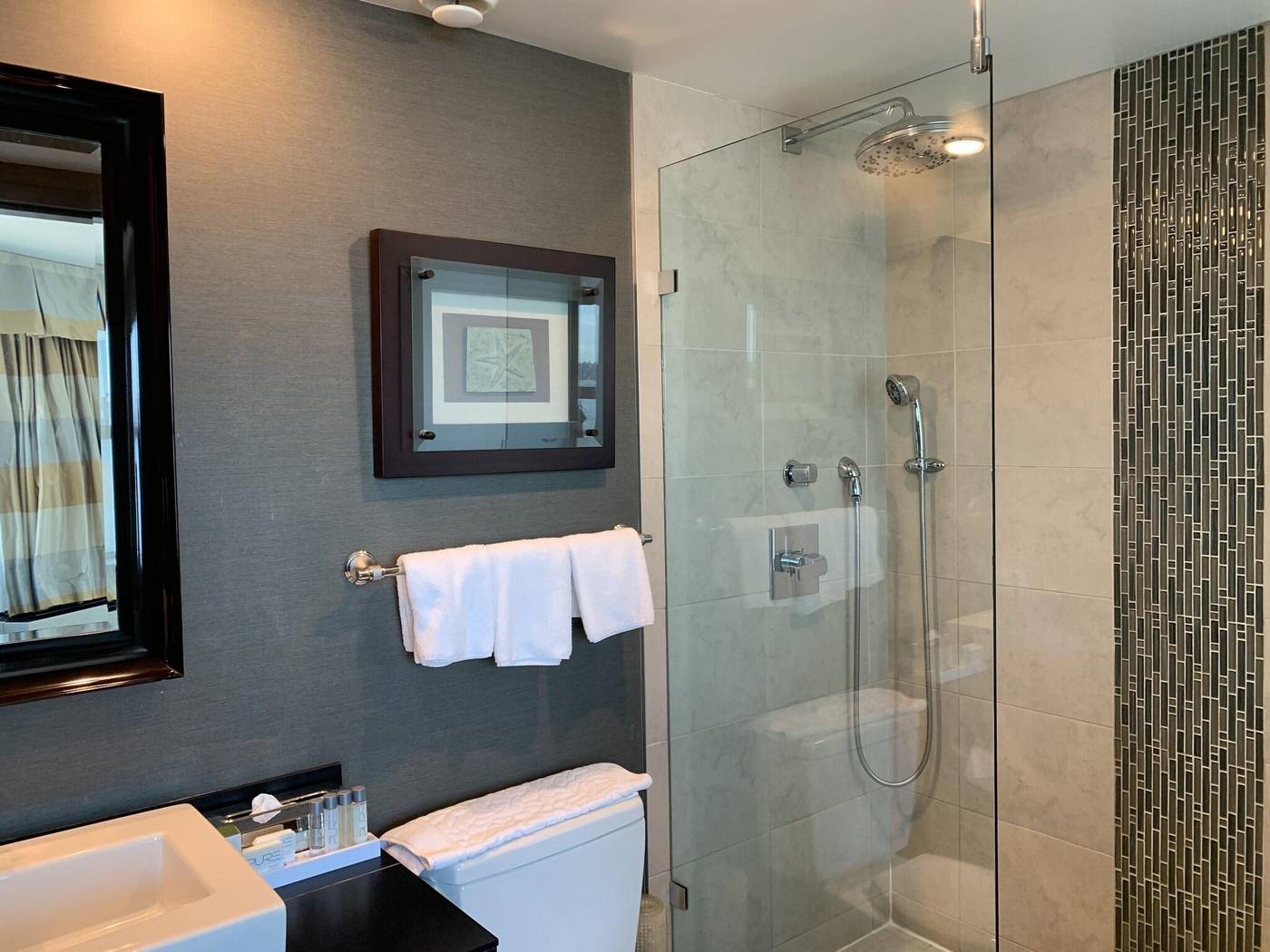 The-Lonsdale-Quay-Room-28