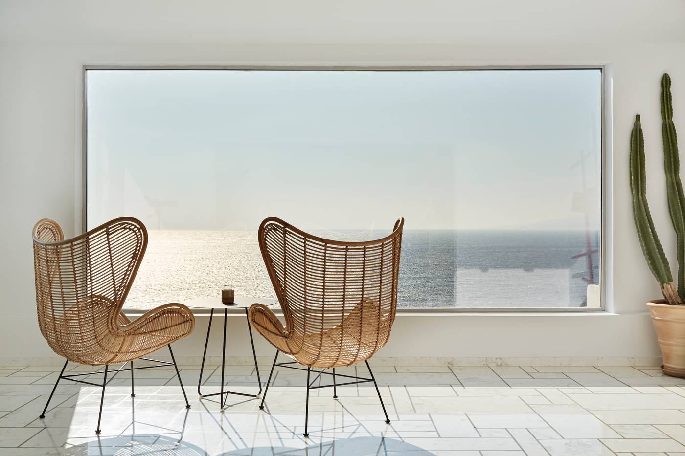 Kouros-Hotel---Suites-Lobby-55