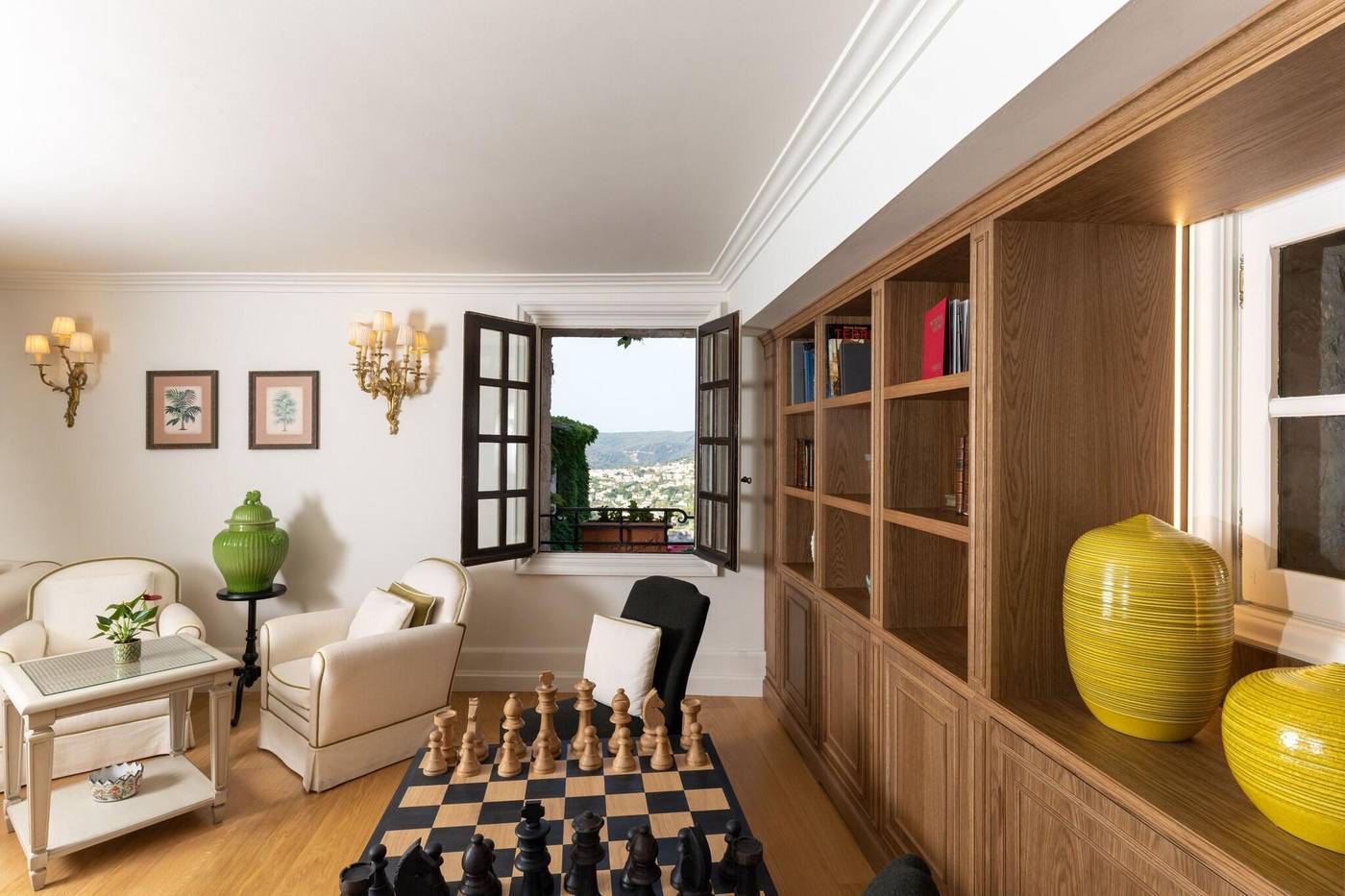 Le-Saint-Paul-Lobby-31