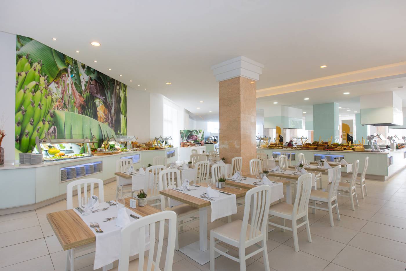 Iberostar-Waves-Bouganville-Playa-Restaurant-32