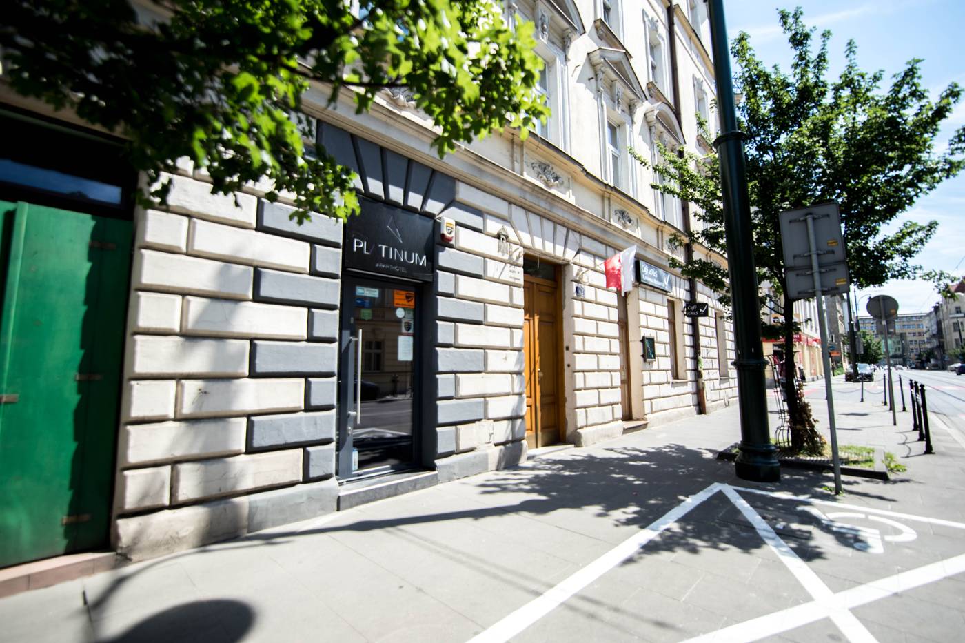 Platinum-Suite-Lobby-9