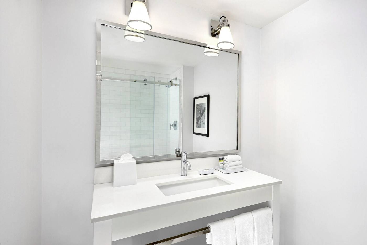 Grand-Park-Hotel-Vancouver-Airport-Room-18