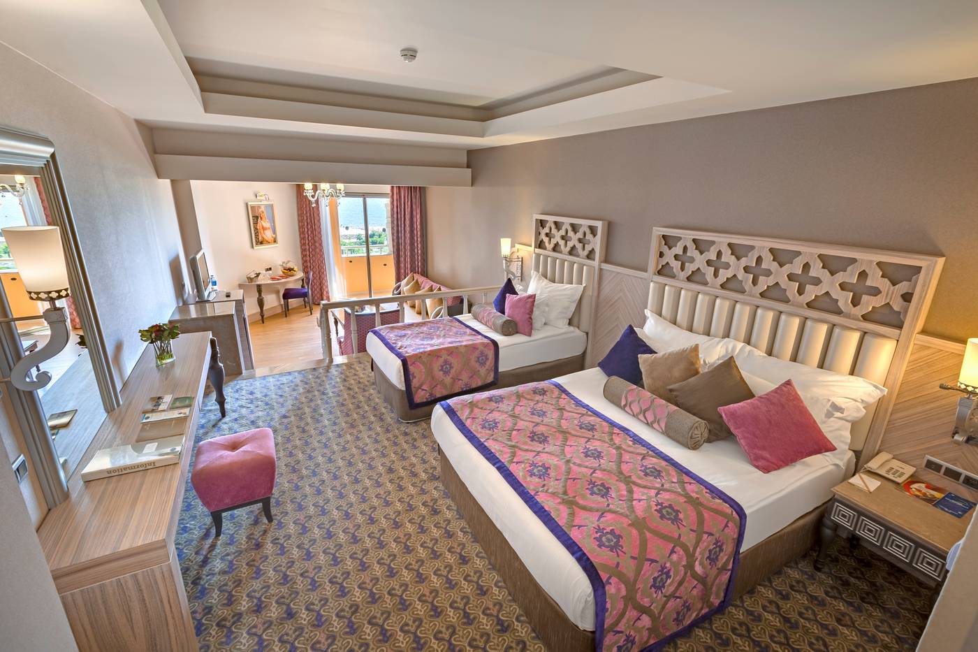 Royal-Alhambra-Palace-Room-24