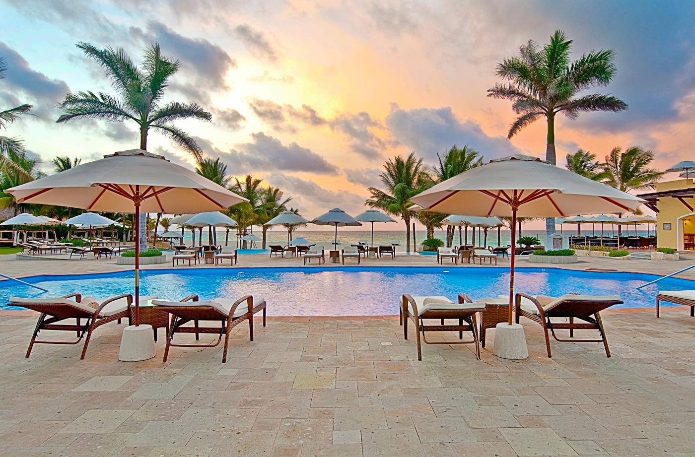 Royal-Hideaway-Playacar-All-Inclusive-Pool-10