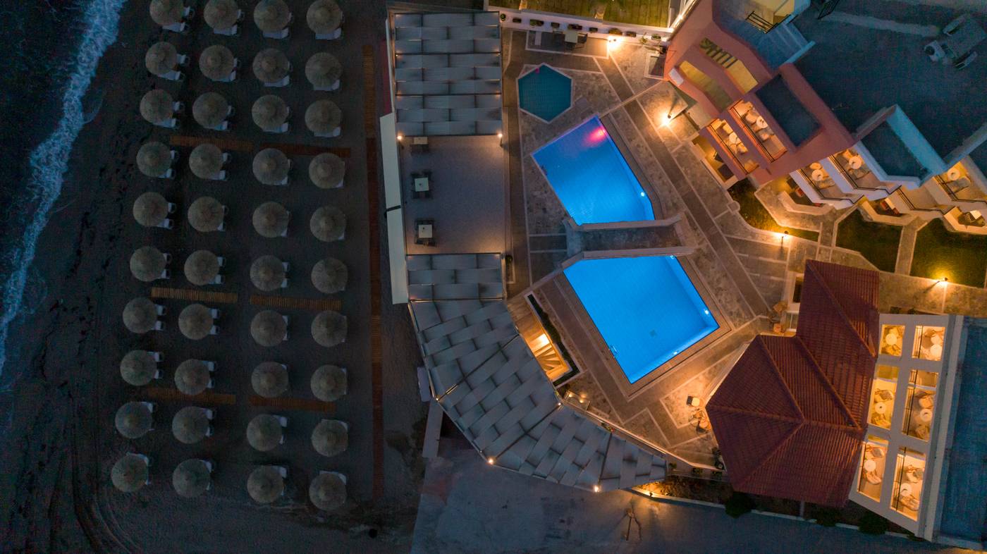 Dedalos-Beach-Hotel-Pool-6