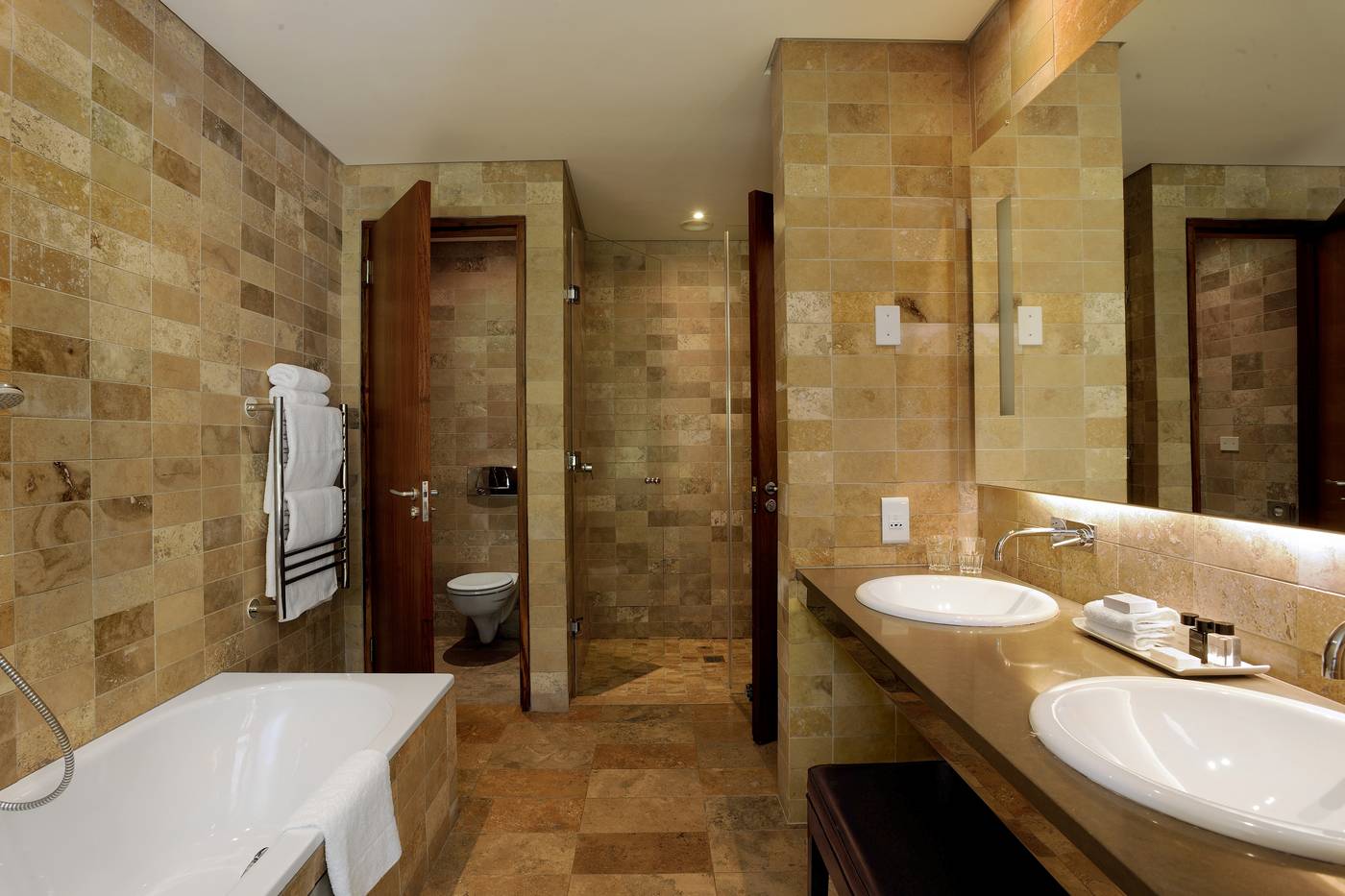 Vineyard-Hotel-Room-33