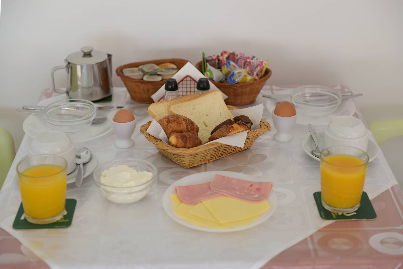 Trianta-Hotel-Apartments-Restaurant-22