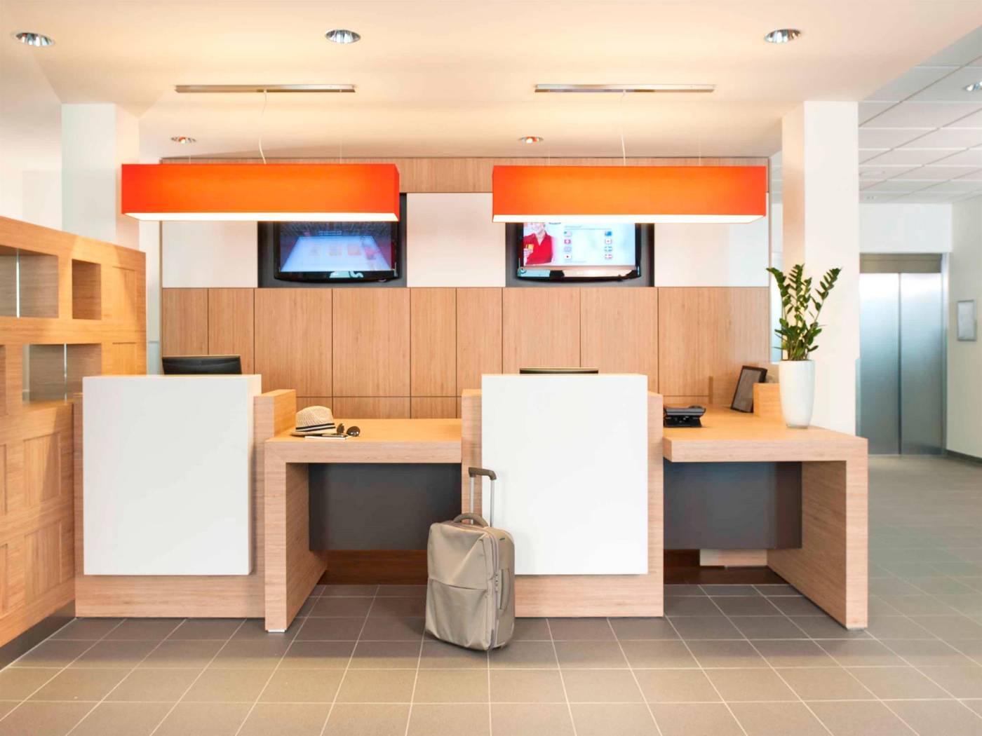 ibis-Muenchen-City-Sued-General-view-9