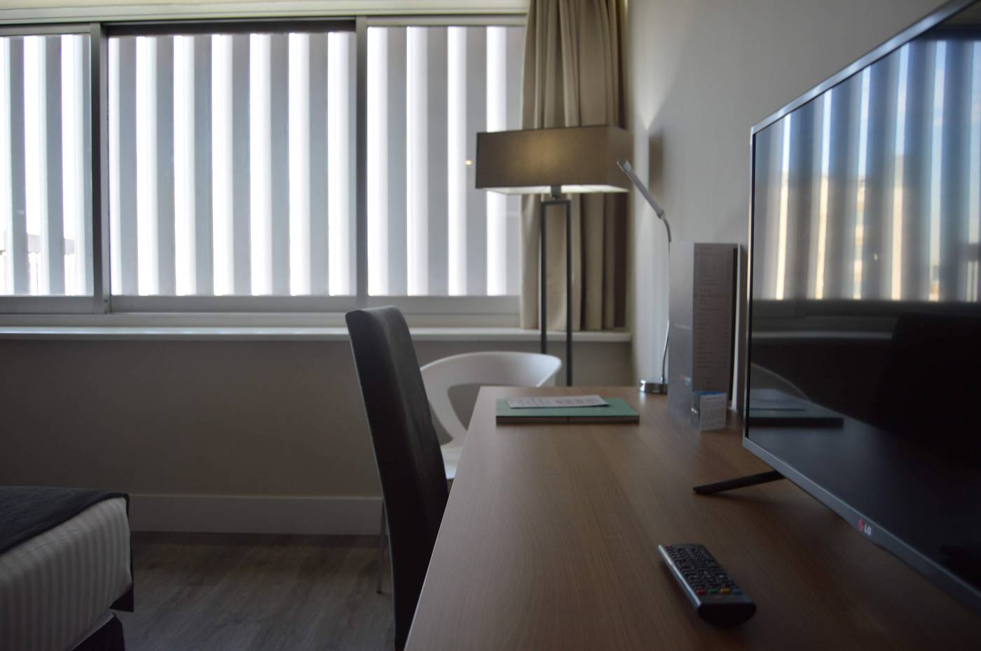 Weare-Chamartin-Room-38