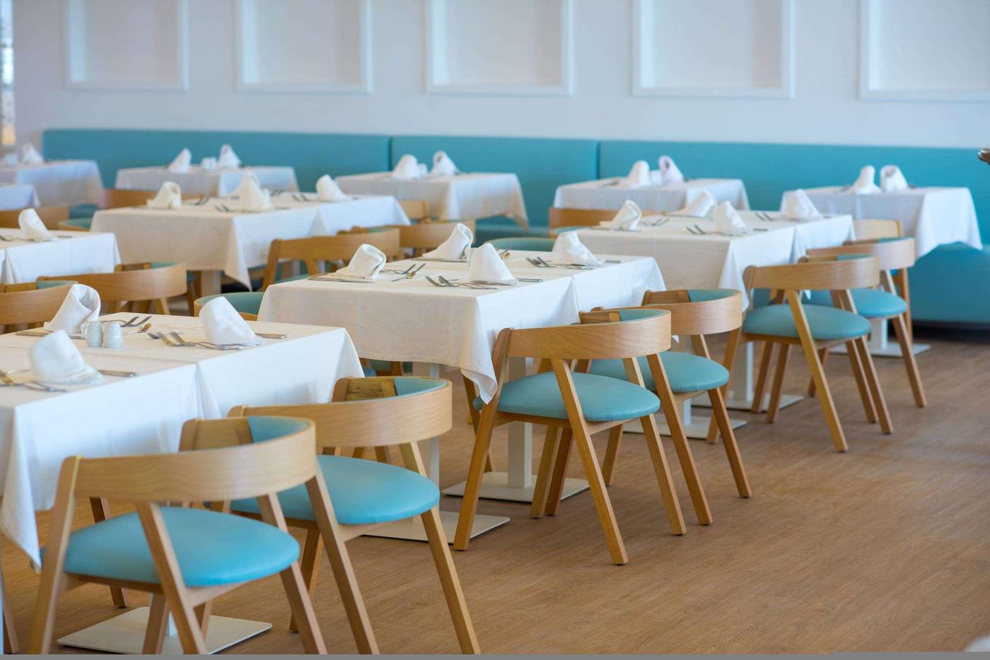 Iberostar-Waves-Founty-Beach-Restaurant-58