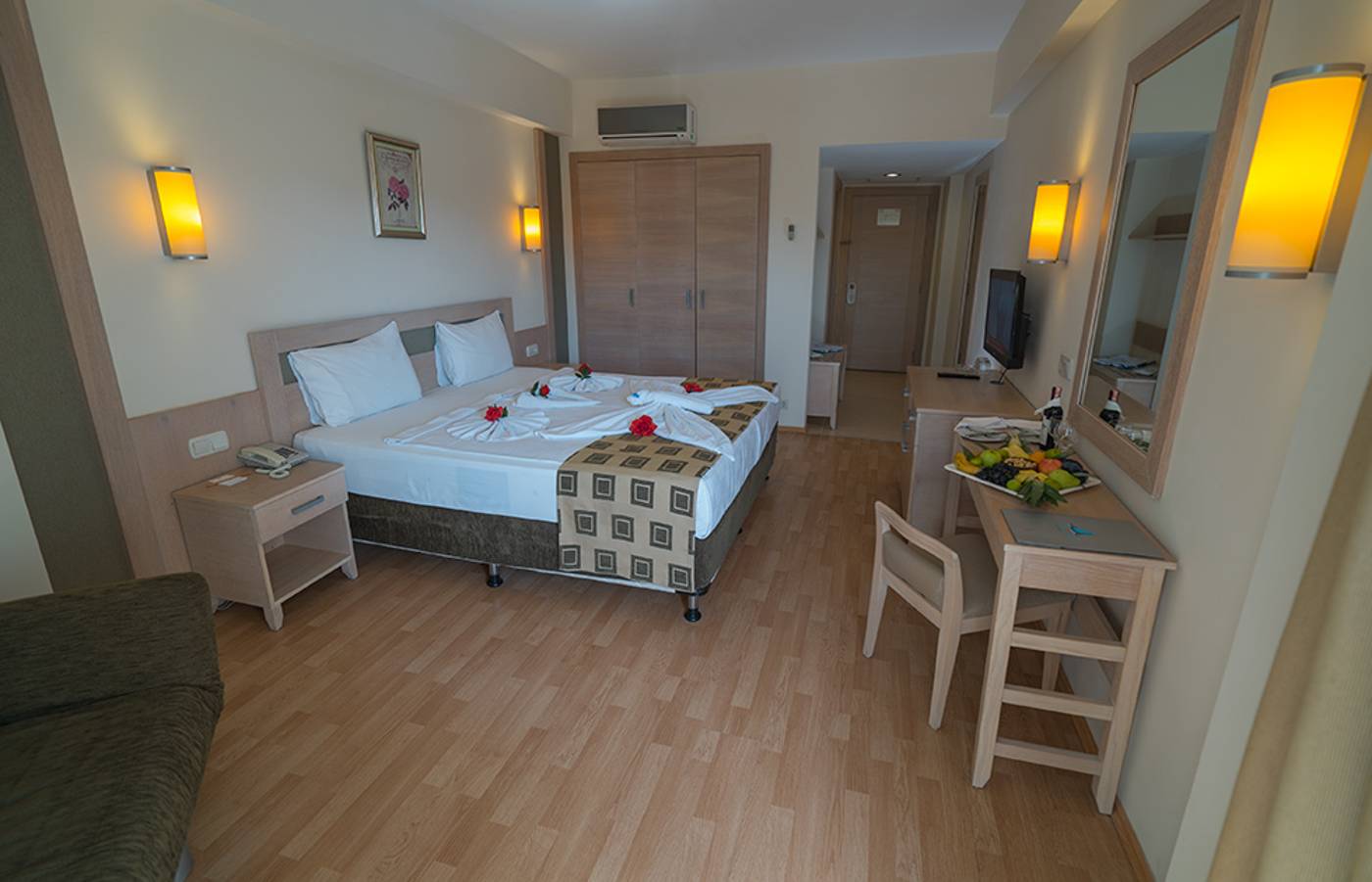 Side-Breeze-Hotel-Room-18