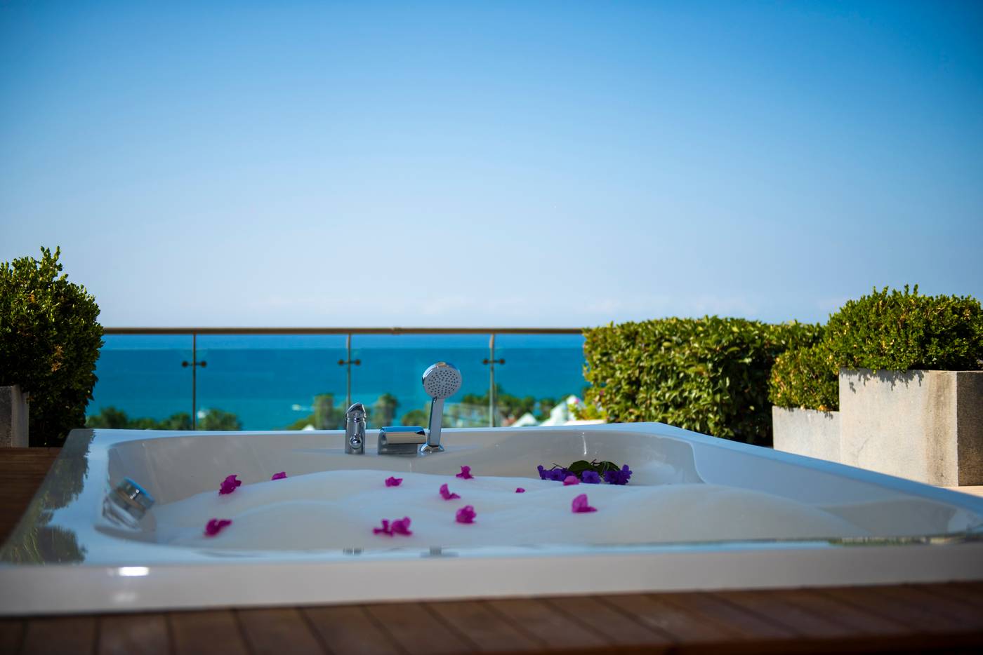 Side-Star-Elegance-Room-71