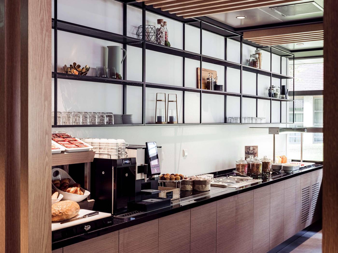 Executive-Residency-by-Best-Western-Amsterdam-Airport-Restaurant-52