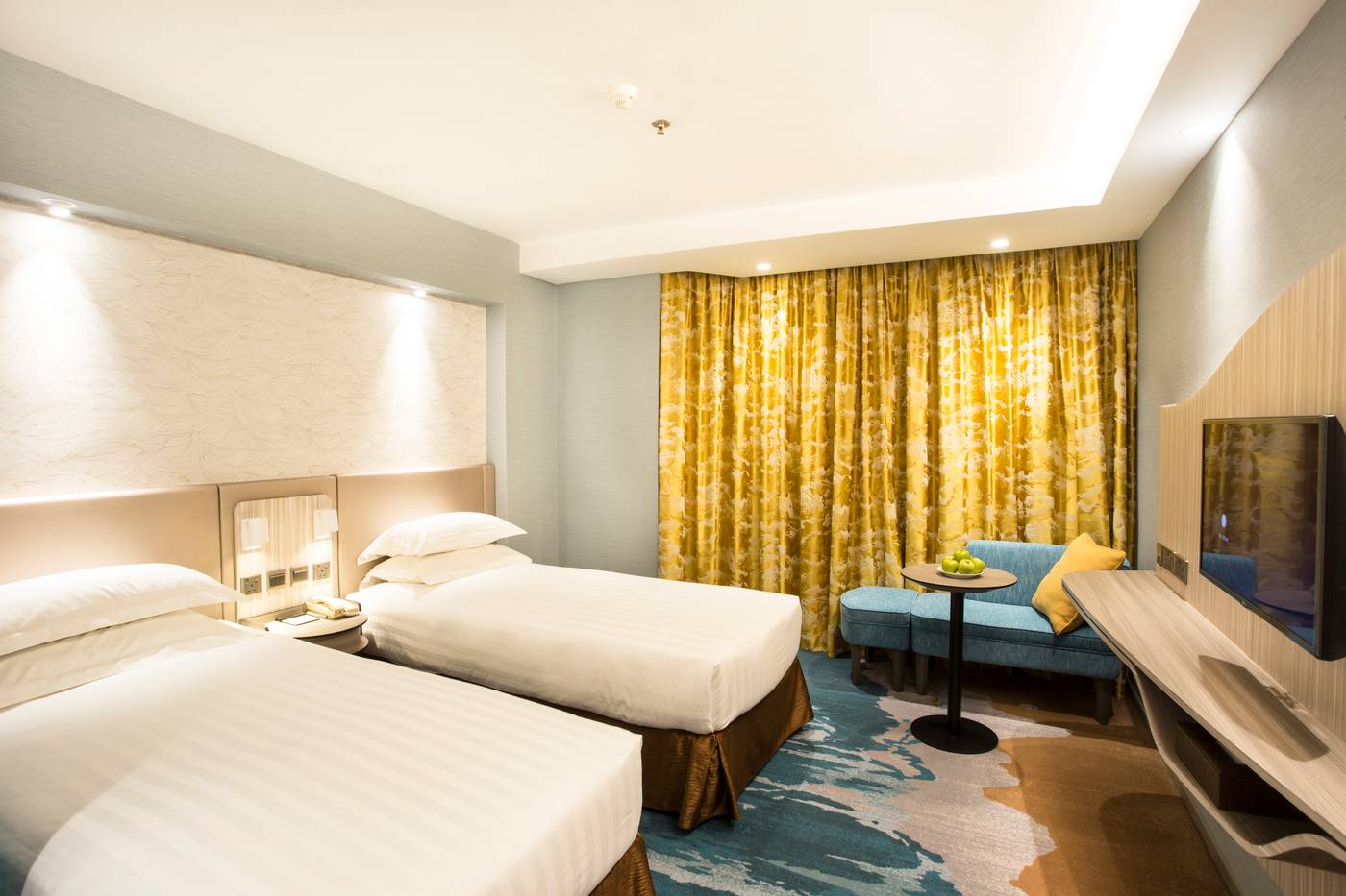 Wharney-Hotel-Room-28