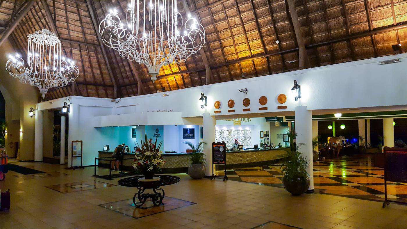 Sandos-Caracol-Eco-Resort-Lobby-51