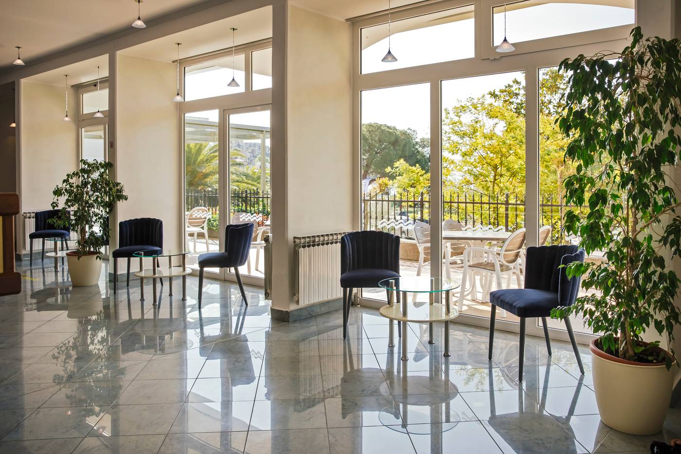 Hotel-Mimosa-Lido-Palace-Lobby-24