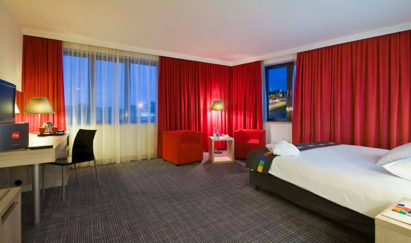 Park-Inn-by-Radisson-Krakow-Room-33