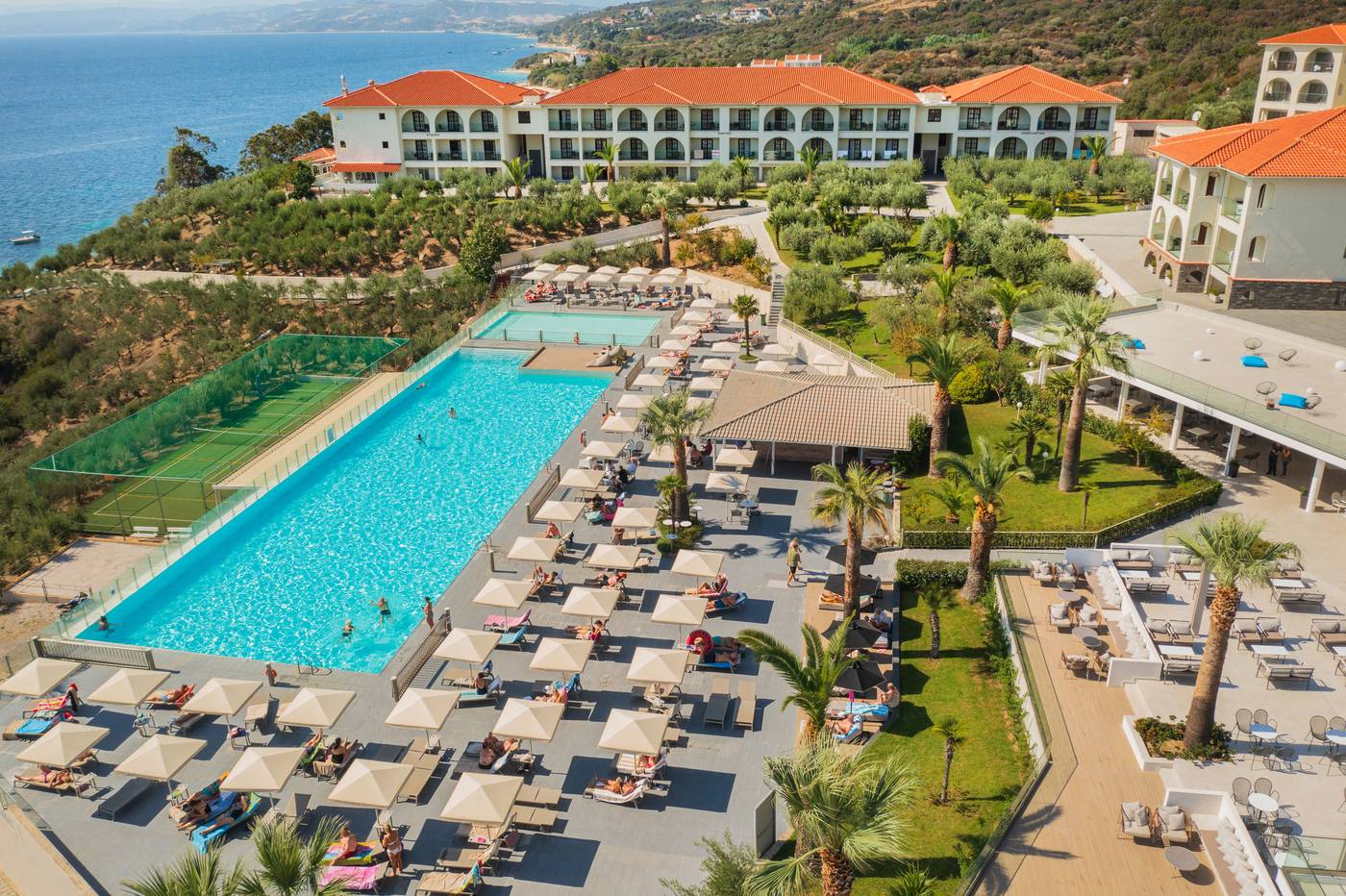 Akrathos-Beach-General-view-5