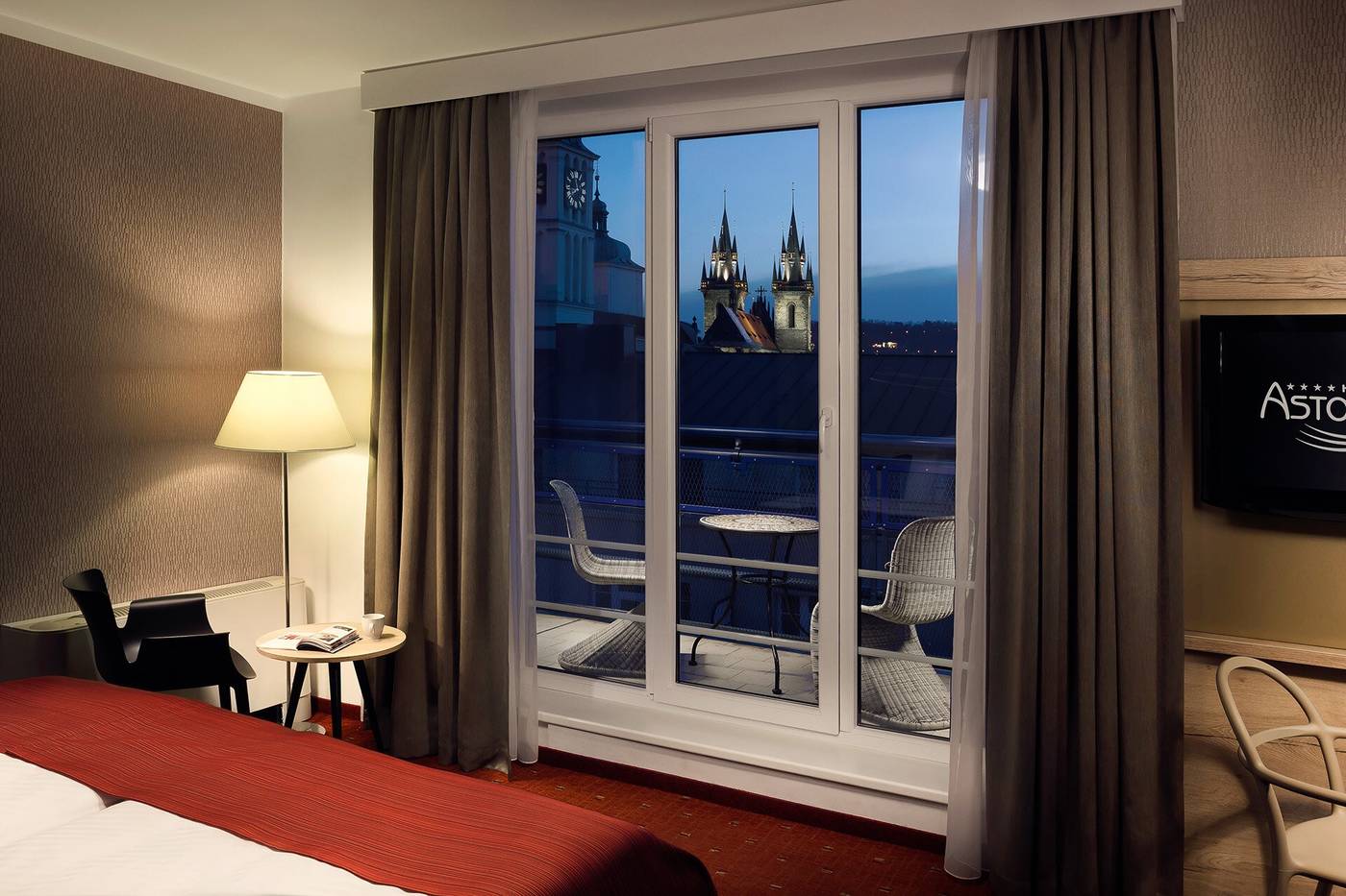 Astoria-Hotel-Room-7